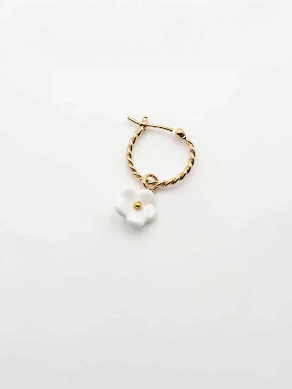 Nach Bijoux Mini créole fleur blanche boucle à l'unité dorée