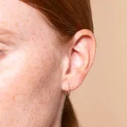 Astrid & Miyu Seamless Hoop 1mm Solid Gold créoles