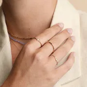 Astrid & Miyu Molten Opal Cluster bague or massif opale
