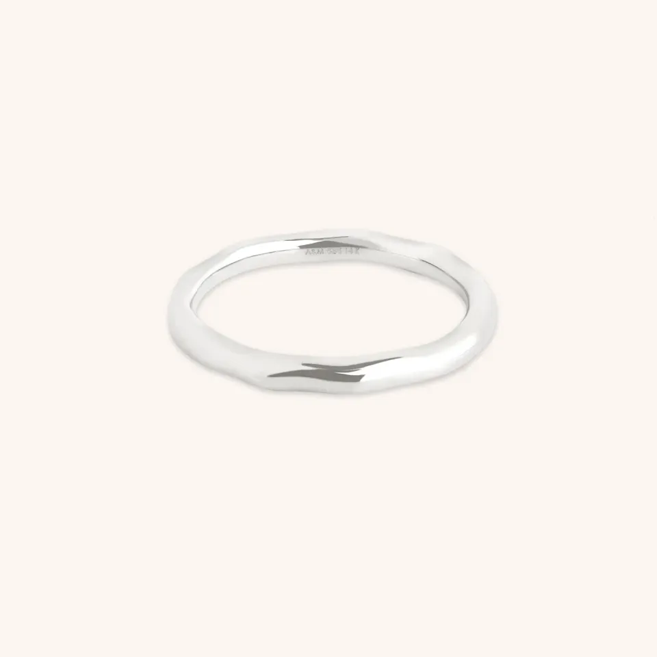 Astrid & Miyu Molten Band bague anneau or blanc fondu