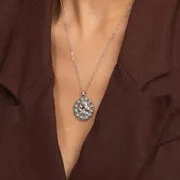 Astrid & Miyu Virgo Bold collier argent zodiaque Vierge