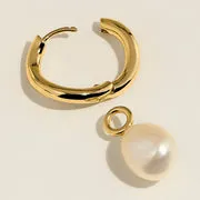 Astrid & Miyu Serenity Pearl Charm créoles dorées perle