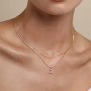 Astrid & Miyu Z Initial Pavé collier doré initiale Z pavé