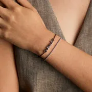 Astrid & Miyu Q Initial Click Charm breloque or blanc massif