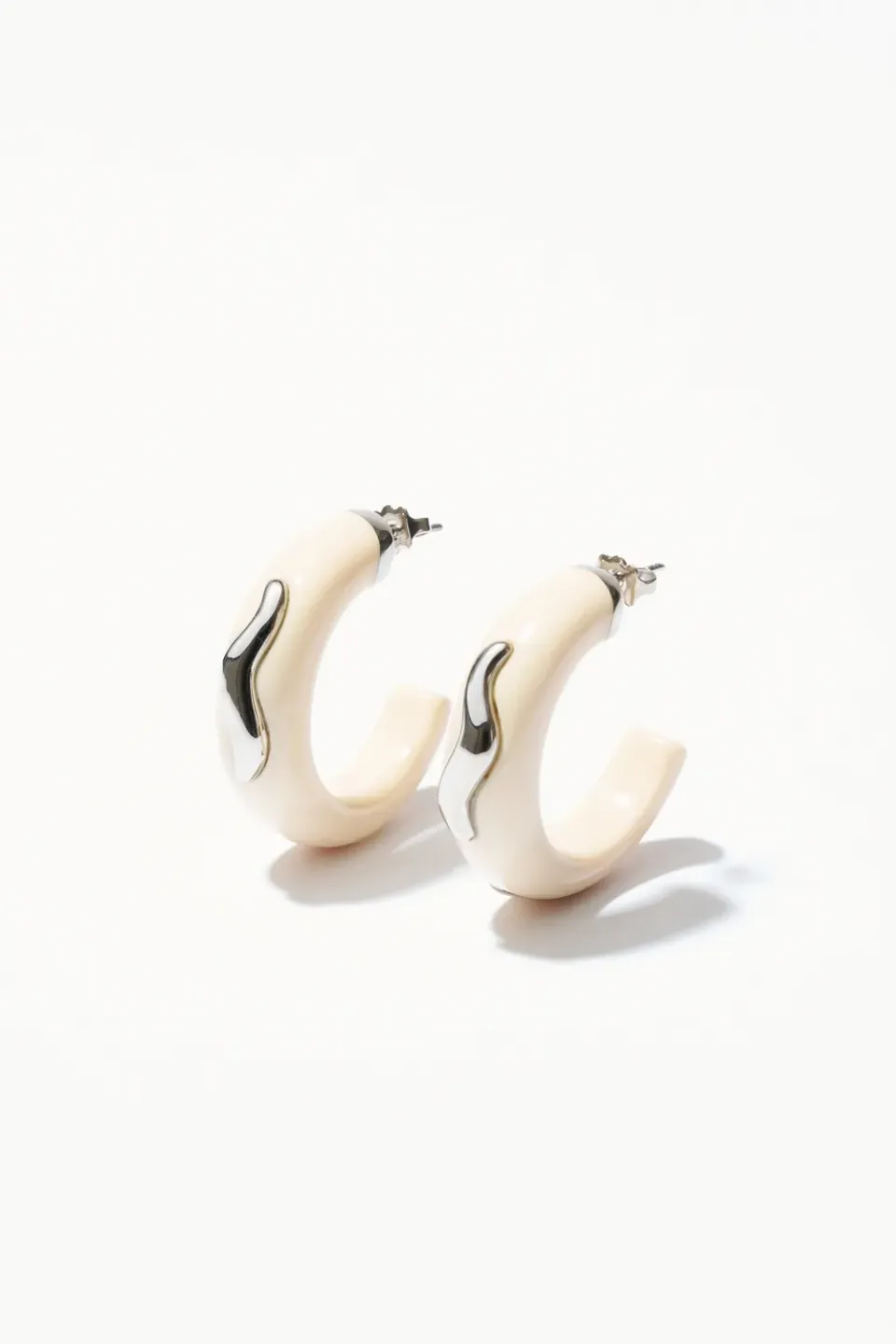 Philippe Ferrandis Waves Metallic Wave boucles clous résine