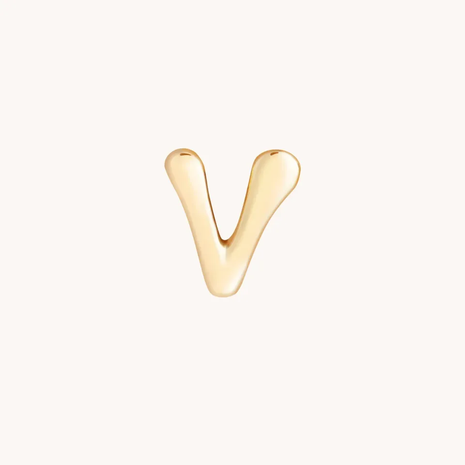 Astrid & Miyu V Initial charm click or massif lettre