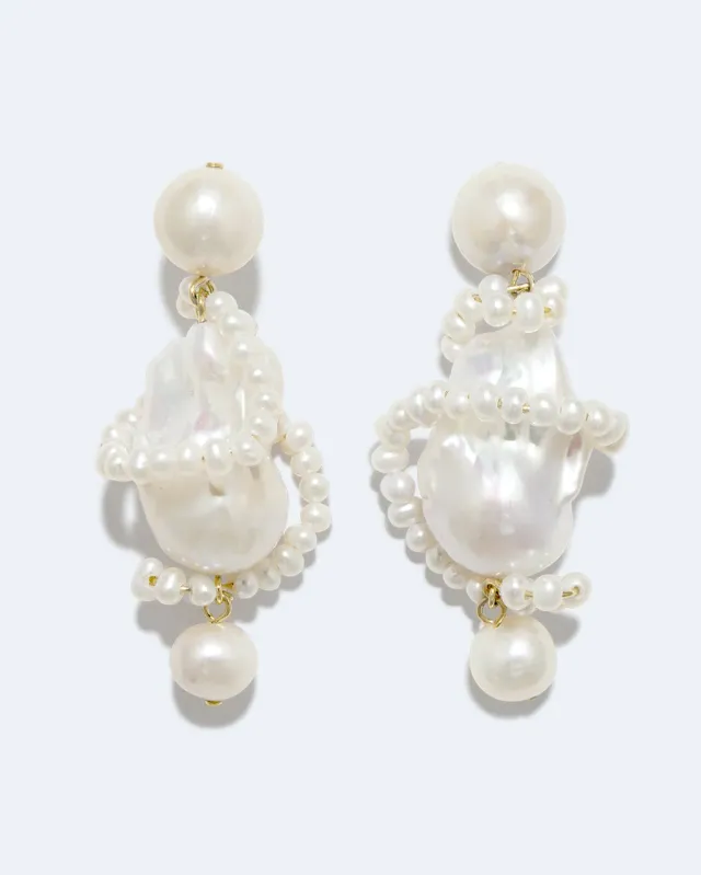 Completedworks Carvings boucles d'oreilles perle vermeil