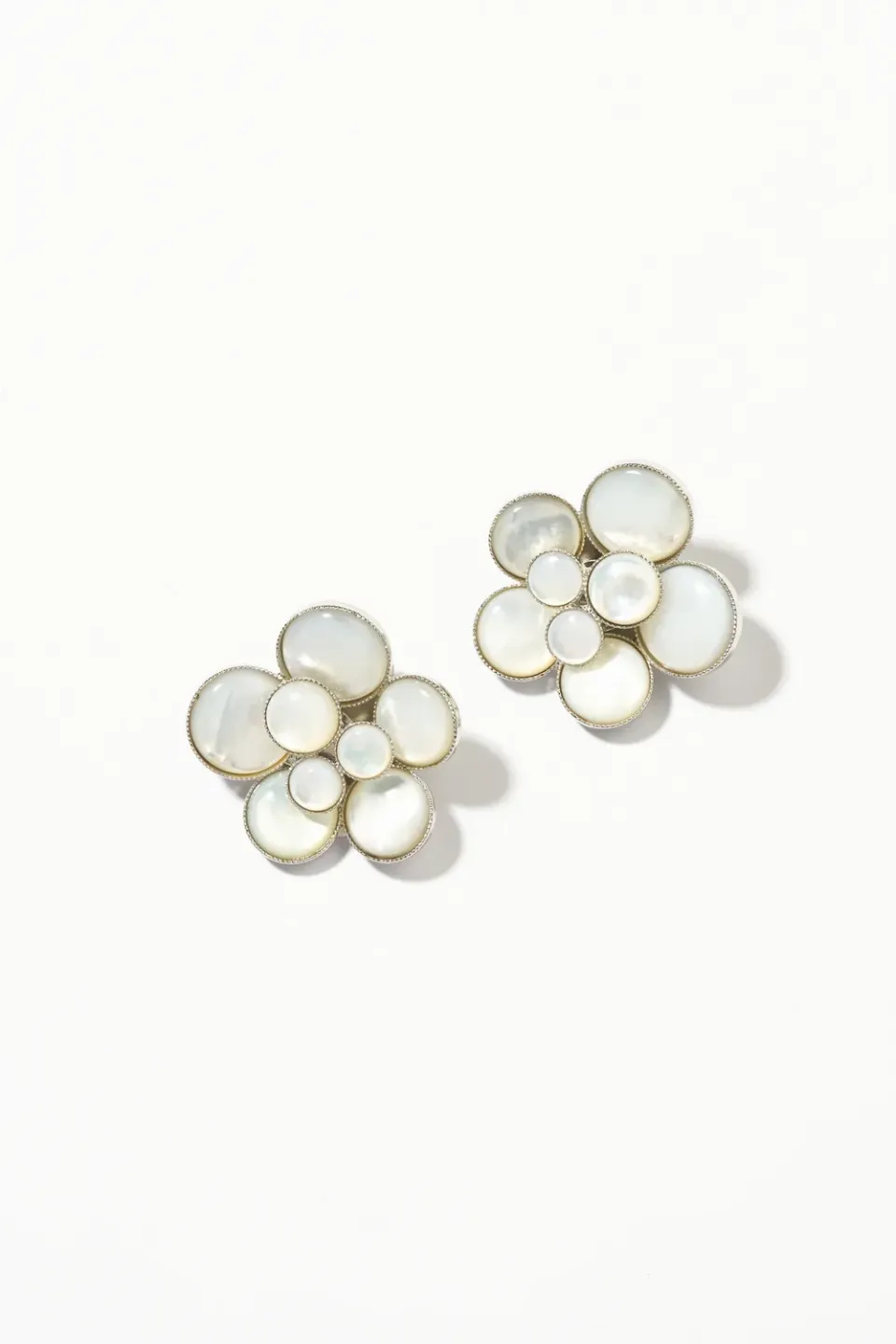 Philippe Ferrandis Cielo boucles clips nacre blanche palladium