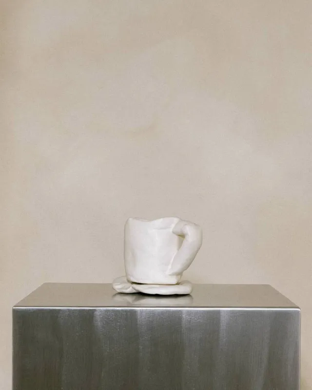 Completedworks Deflating mug céramique blanc mat