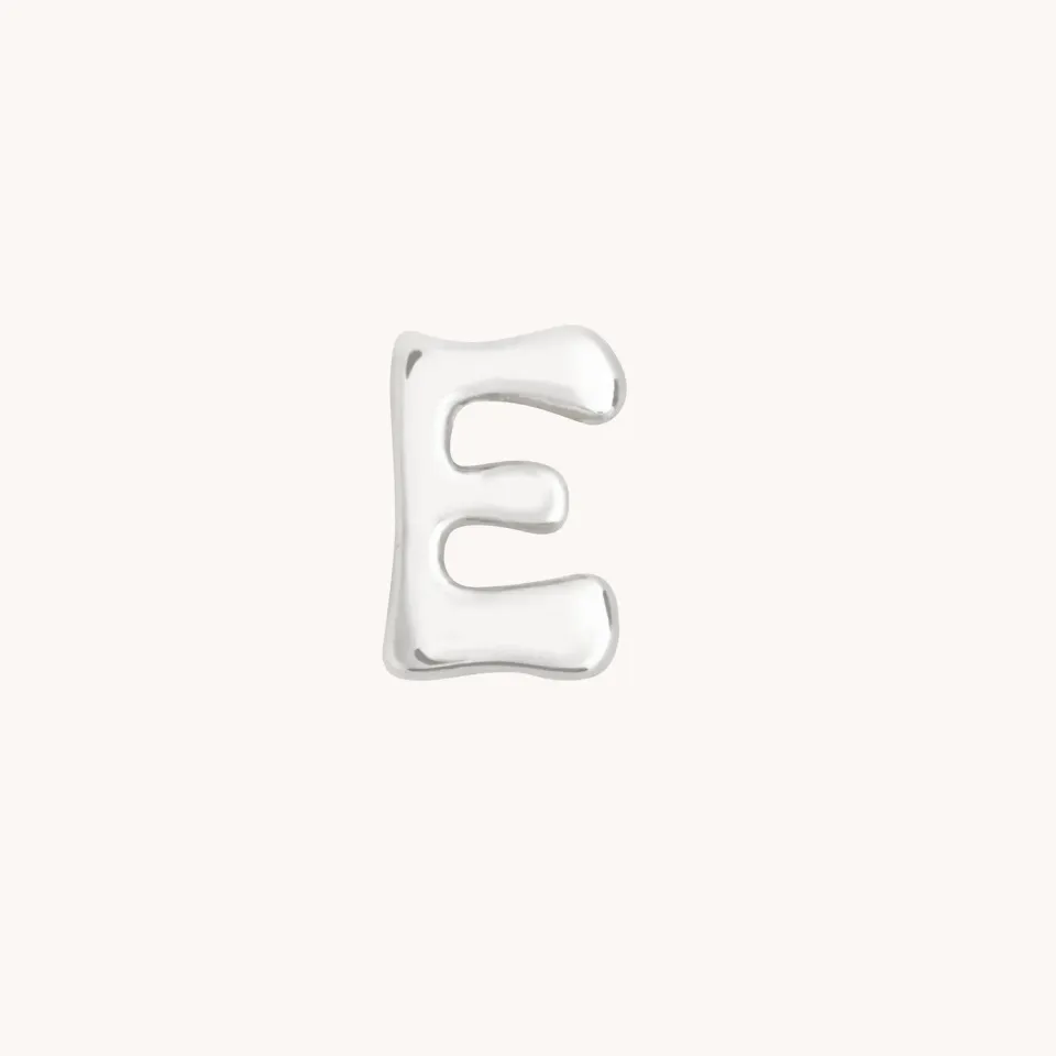 Astrid & Miyu E Initial Click charm or blanc lettre E
