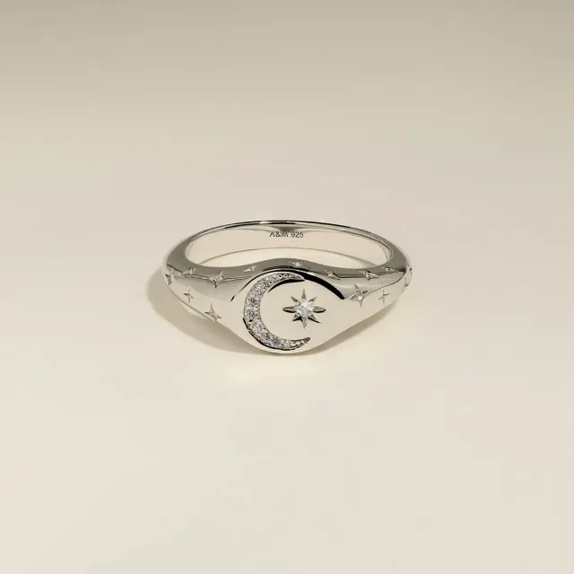 Astrid & Miyu Cosmic Signet Ring bague argentée