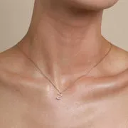 Astrid & Miyu Z Initial Pavé collier doré initiale Z pavé