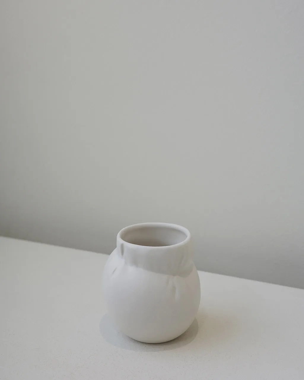 Completedworks Squeezed tasse céramique blanc mat