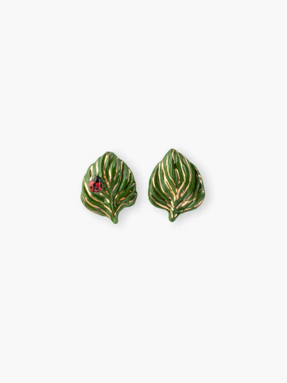 Nach Bijoux Feuille et coccinelle puces vertes 2 cm