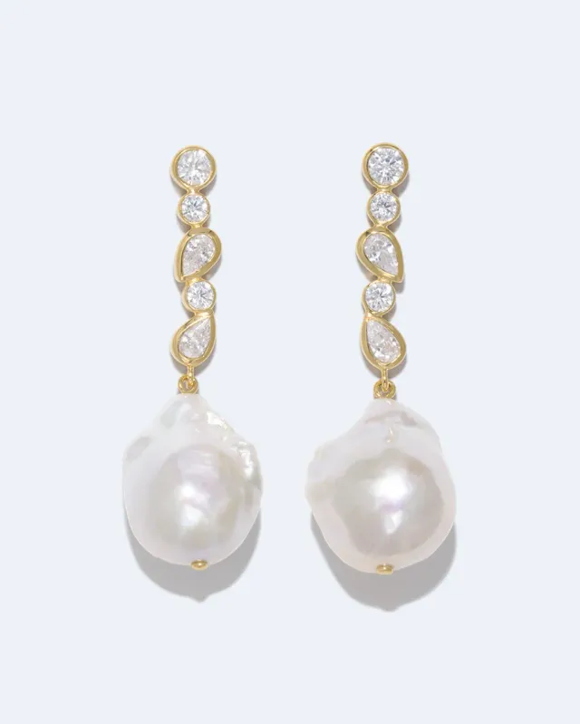 Completedworks Pitter-Patter boucles d'oreilles perle plaqué or
