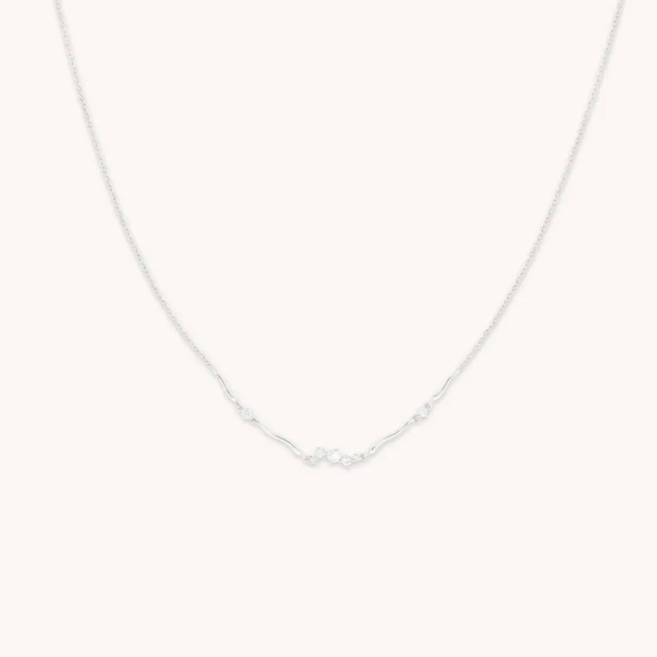 Astrid & Miyu Diamond Cluster Molten collier or blanc diamant