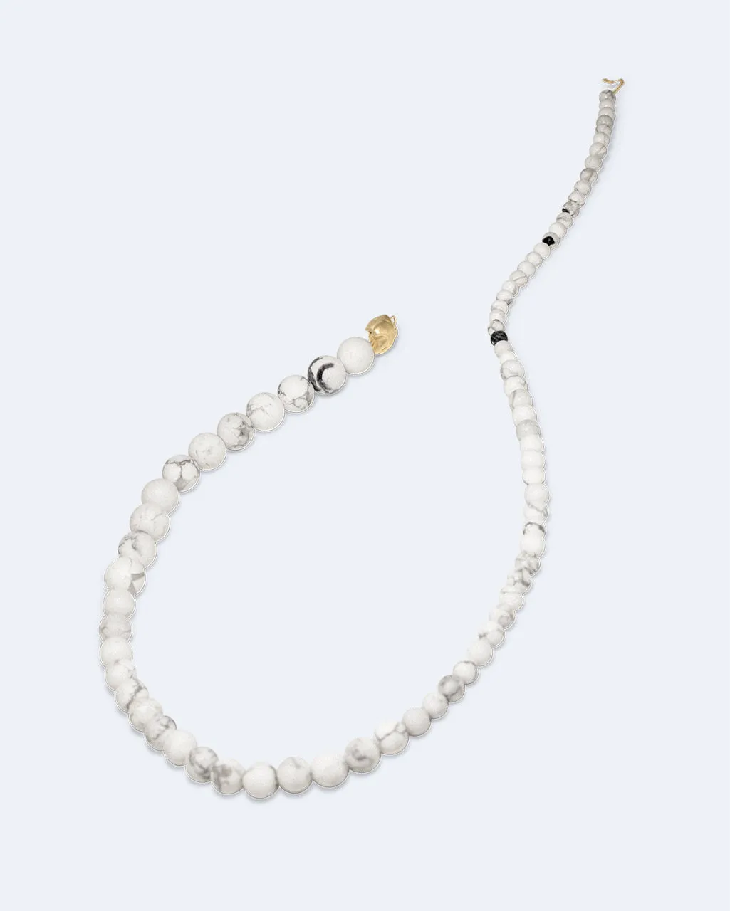 Completedworks Tidelands collier howlite blanche plaqué or