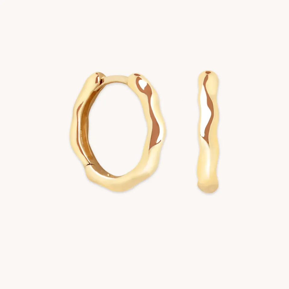 Astrid & Miyu Molten Textured Hoops boucles d'oreilles or massif