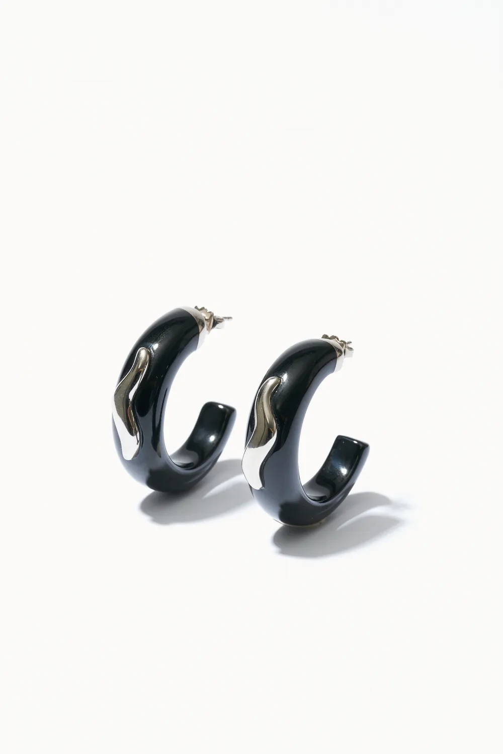 Philippe Ferrandis Waves Metallic Wave boucles clous résine