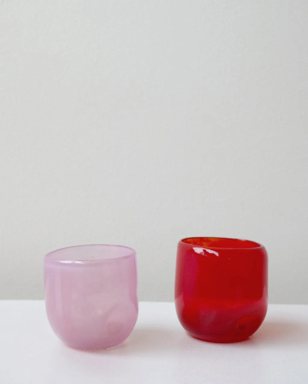 Completedworks Thaw lot 2 verres verre recyclé rouge