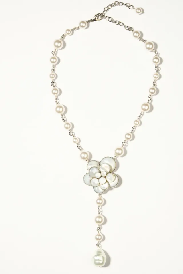Philippe Ferrandis Cielo Flower Tie collier nacre réglable