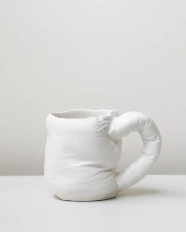 Completedworks Fold Stuffed mug blanc mat céramique