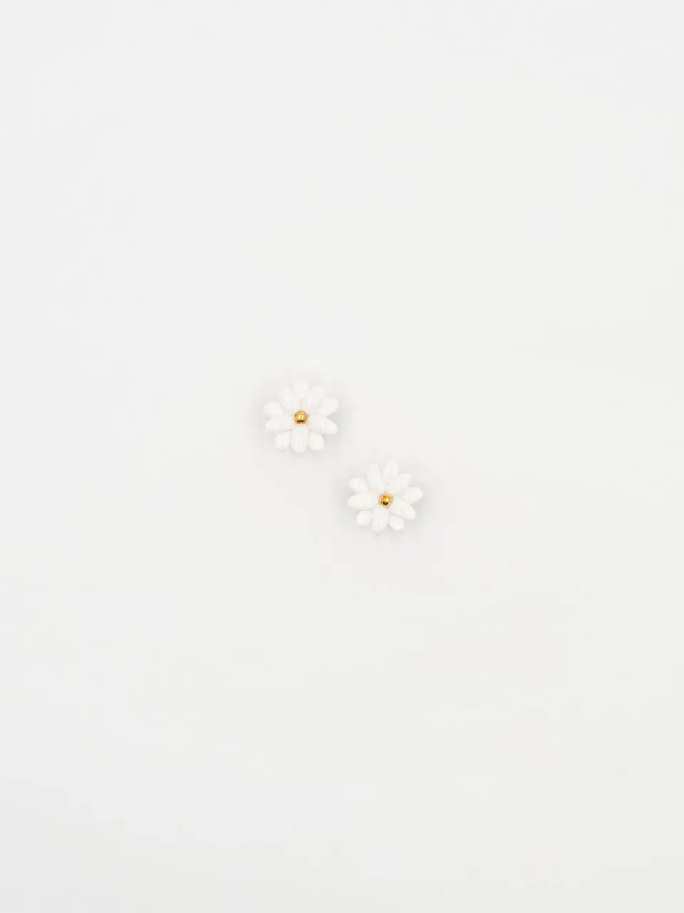 Nach Bijoux marguerite boucles puces porcelaine blanche