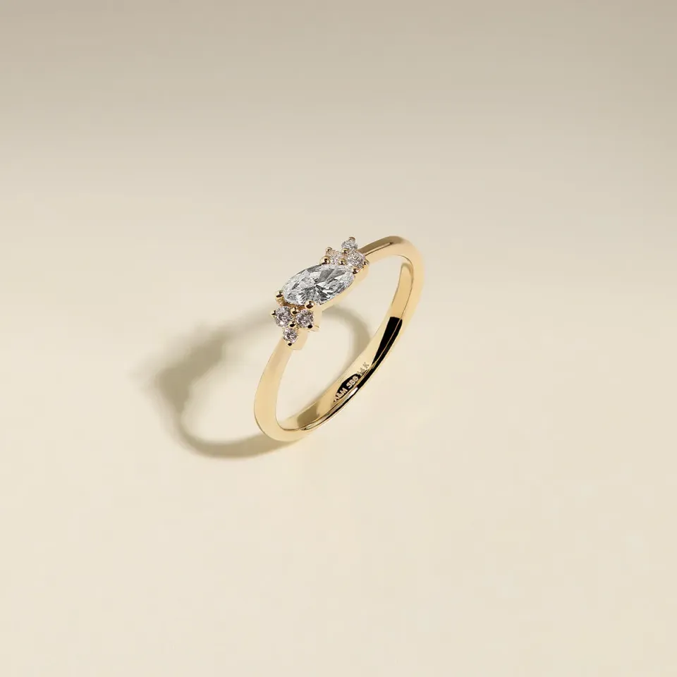 Astrid & Miyu April Milestone bague diamant or massif