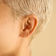 Astrid & Miyu Diamond Bezel Charm piercing or blanc massif