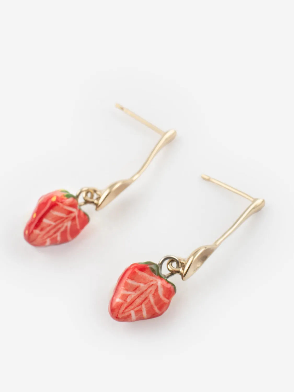 Nach Bijoux Belles du sud boucles pendantes fraise porcelaine