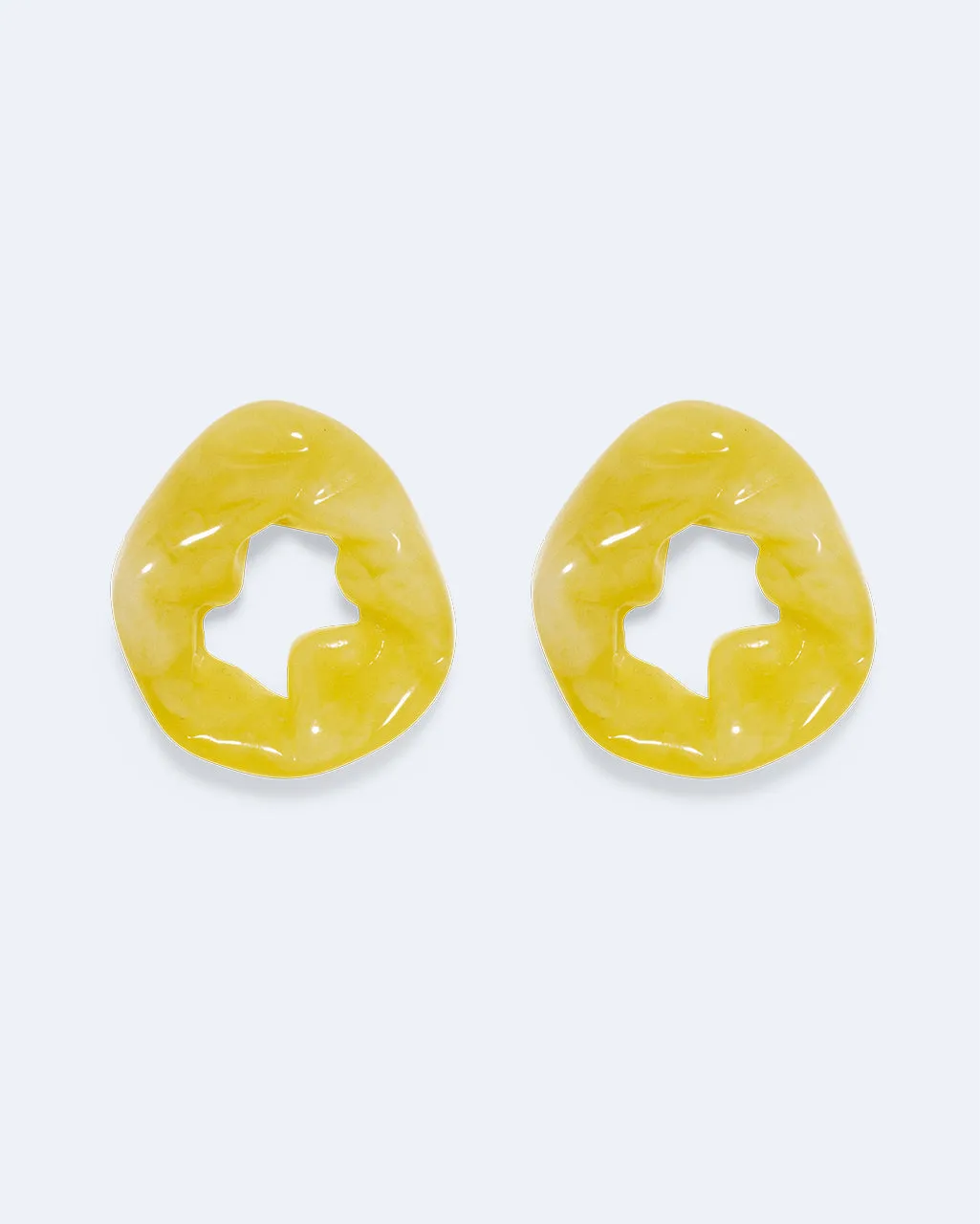Completedworks Scrunch boucles résine jaune vermeil