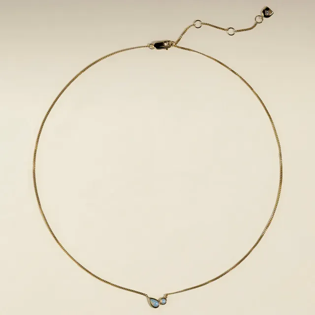 Astrid & Miyu Opal Bezel collier opale plaqué or