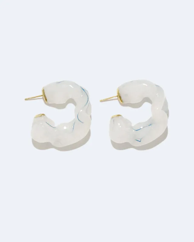 Completedworks Ruffle Thread boucles blanc nacré vermeil