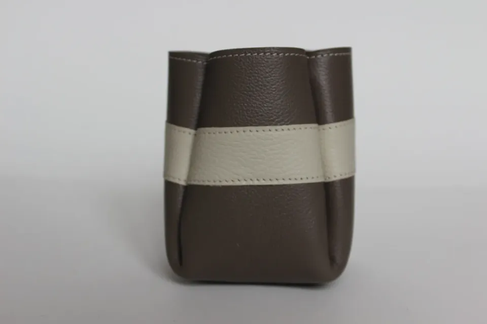 Drelin Gris Blanc cassé pot à crayons cuir 9,5 cm fait main