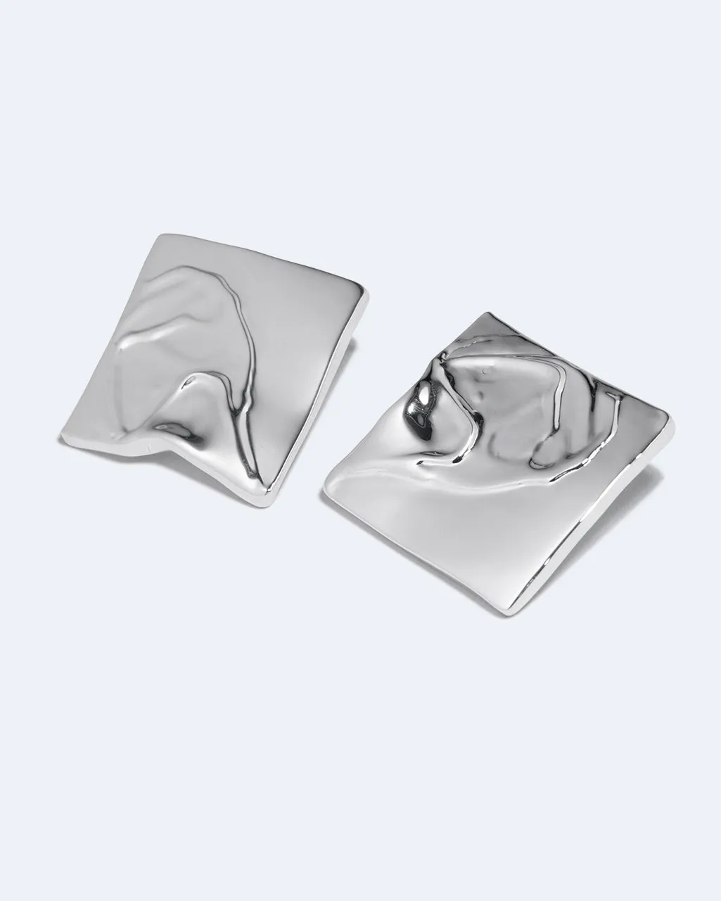 Completedworks Overthinking boucles d’oreilles argent