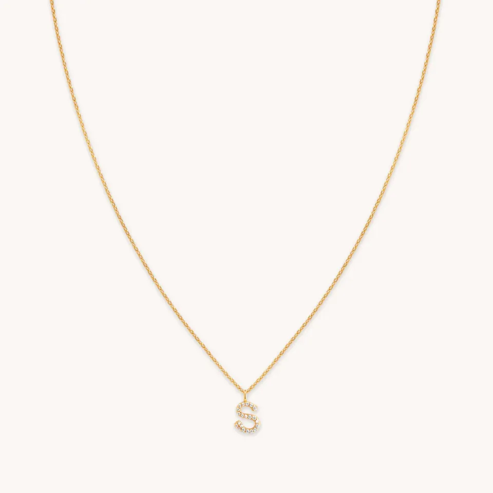 Astrid & Miyu S Initial collier pavé or lettre S