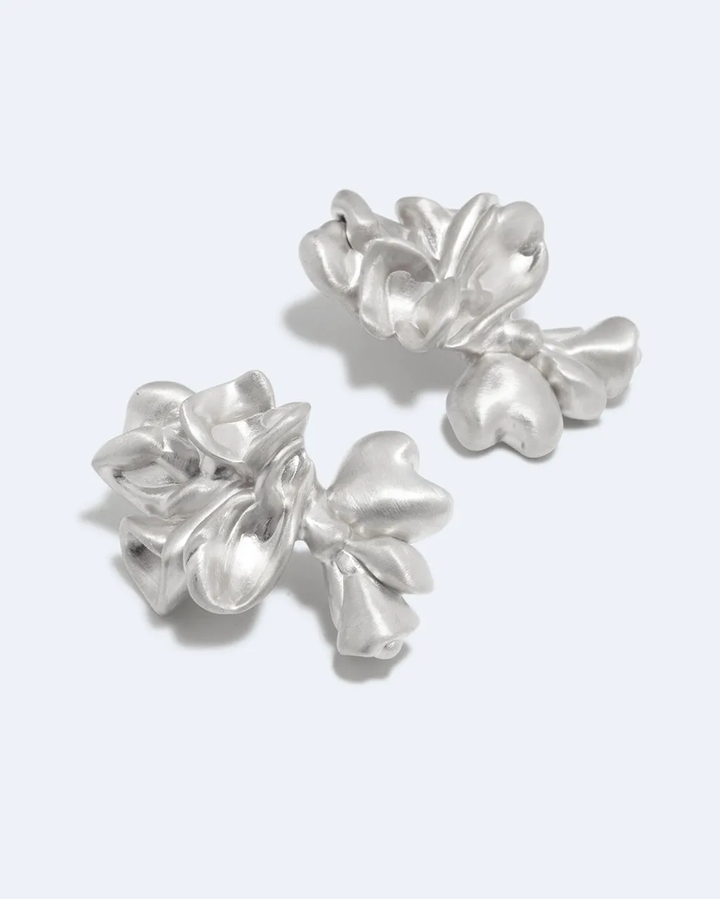 Completedworks Oversized Splotch boucles d'oreilles argent