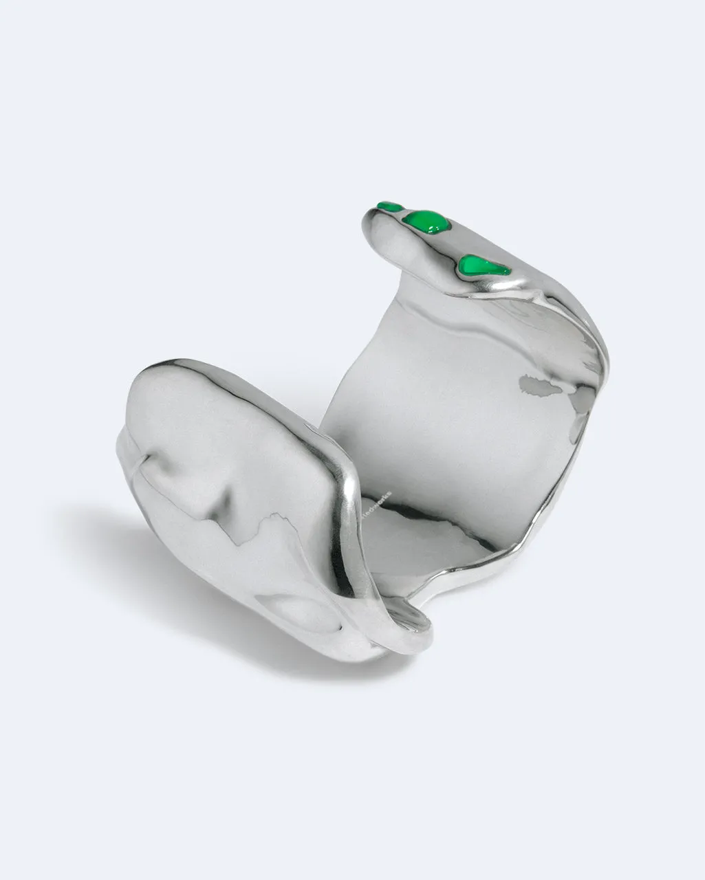 Completedworks Cobblestones manchette résine verte plaqué argent