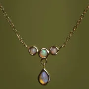Astrid & Miyu Opal Cluster collier opale or massif