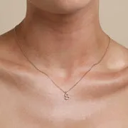 Astrid & Miyu S Initial collier pavé or lettre S