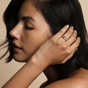 Astrid & Miyu Hidden Diamond bague or diamant caché