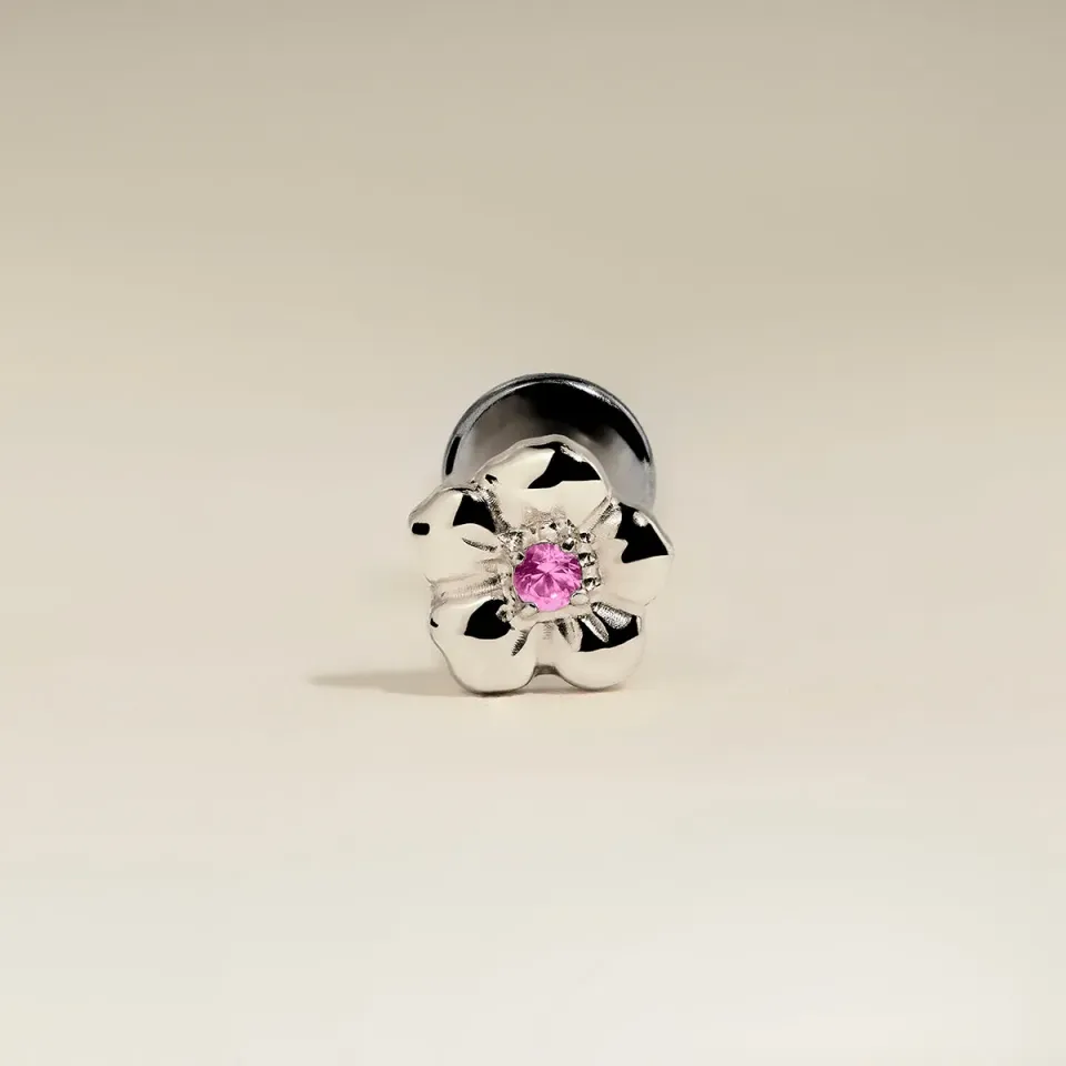 Astrid & Miyu Hibiscus piercing titane platine