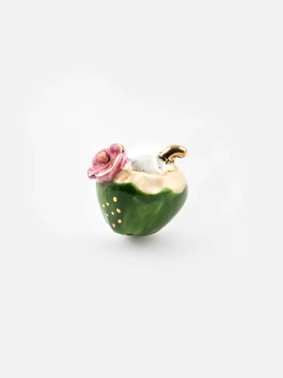 Nach Bijoux Noix de Coco pin's porcelaine 1,7 cm