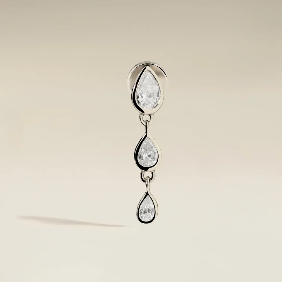 Astrid & Miyu Diamond Pear Drop Stud boucle or blanc diamant