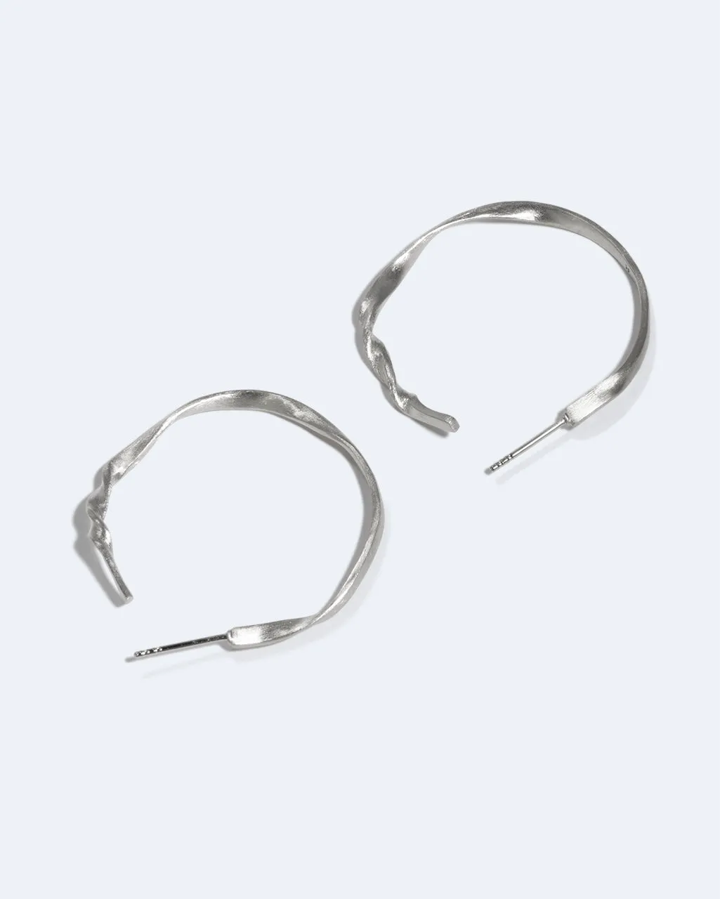 Completedworks The Tenderest Thing boucles argent recyclé